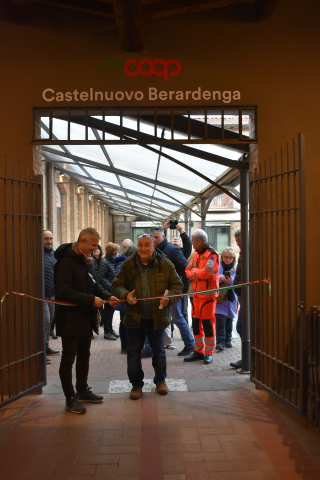 A Castelnuovo Berardenga inaugurato l’ecocopattatore al negozio Coop di via Caduti della Resistenza