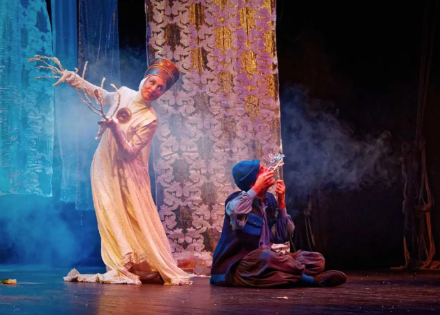 Al via la rassegna “Famiglie a teatro”: primo spettacolo “La regina della neve”